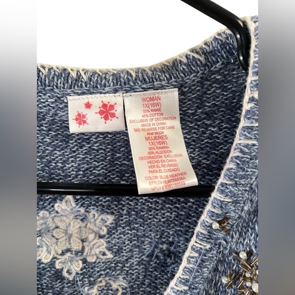 Blue penguin holiday winter button up sweater vest - Picture 3 of 4